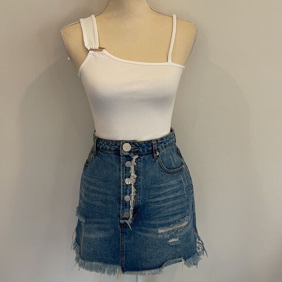 Bundle of Suzette Tops (Black & White) - Picture 3 of 6